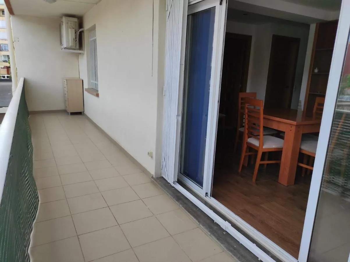 Apartment Apartamento La Pineda Spain